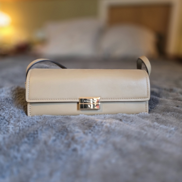 MICHAEL Michael Kors Handbags - Elegant Cream Leather Michael kors Shoulder Bag